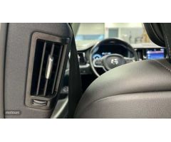 Volvo XC 60 2.0 B4 D MOMENTUM PRO AUTO 197 CV de 2021 con 135.904 Km por 32.900 EUR. en A Coruna