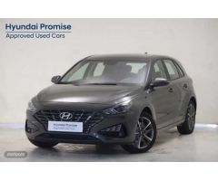 Hyundai i30 1.5 DPI Klass SLX 110 de 2024 con 2.936 Km por 19.600 EUR. en Alicante