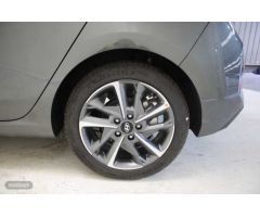 Hyundai i30 1.5 DPI Klass SLX 110 de 2024 con 2.936 Km por 19.600 EUR. en Alicante