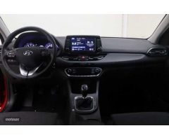 Hyundai i30 1.5 DPI Klass SLX 110 de 2024 con 9.008 Km por 19.600 EUR. en Alicante