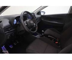 Hyundai Bayon 1.2 MPI Maxx de 2022 con 27.847 Km por 14.500 EUR. en Barcelona
