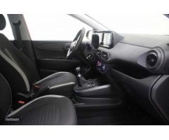Hyundai i10 1.0 MPI Klass de 2021 con 28.612 Km por 11.490 EUR. en Barcelona