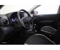 Hyundai i10 1.0 MPI Klass de 2021 con 28.612 Km por 11.490 EUR. en Barcelona