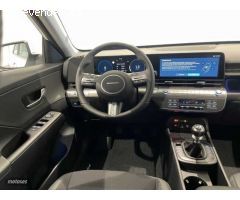 Hyundai Kona 1.0 TGDI Tecno 4x2 de 2024 con 11.900 Km por 26.900 EUR. en Barcelona