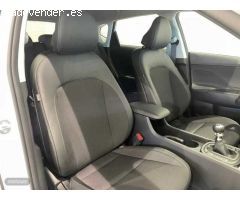 Hyundai Kona 1.0 TGDI Tecno 4x2 de 2024 con 11.900 Km por 26.900 EUR. en Barcelona