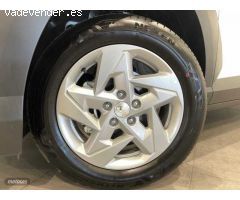 Hyundai Kona 1.0 TGDI Tecno 4x2 de 2024 con 11.900 Km por 26.900 EUR. en Barcelona