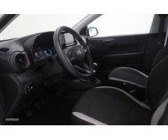 Hyundai i10 1.0 MPI Klass de 2024 con 8.690 Km por 14.390 EUR. en Barcelona