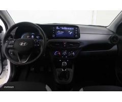Hyundai i10 1.0 MPI Klass de 2024 con 8.690 Km por 14.390 EUR. en Barcelona