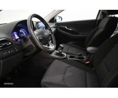 Hyundai i30 1.5 DPI Klass SLX 110 de 2024 con 12.552 Km por 19.900 EUR. en Baleares