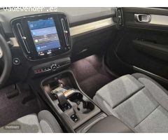 Volvo XC40 Core, B3 Mild hybrid, Gasolina de 2025 con 1 Km por 37.900 EUR. en Navarra