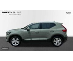 Volvo XC40 2.0 B3 CORE AUTO 163 5P de 2024 con 30.452 Km por 32.500 EUR. en Cordoba