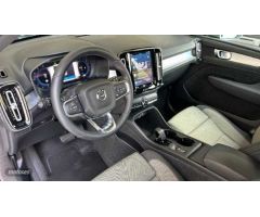 Volvo XC40 2.0 B3 CORE AUTO 163 5P de 2024 con 30.452 Km por 32.500 EUR. en Cordoba