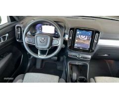 Volvo XC40 2.0 B3 CORE AUTO 163 5P de 2024 con 30.452 Km por 32.500 EUR. en Cordoba