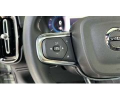 Volvo XC40 2.0 B3 CORE AUTO 163 5P de 2024 con 30.452 Km por 32.500 EUR. en Cordoba