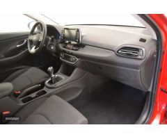 Hyundai i30 1.5 DPI Klass SLX 110 de 2022 con 11.846 Km por 16.900 EUR. en Lleida