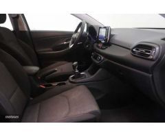 Hyundai i30 1.5 DPI Klass SLX 110 de 2022 con 14.118 Km por 19.000 EUR. en Baleares
