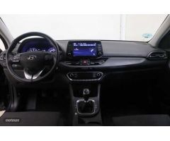 Hyundai i30 1.5 DPI Klass SLX 110 de 2022 con 14.118 Km por 19.000 EUR. en Baleares