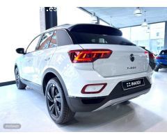 Volkswagen T-Roc 1.0 TSI Dark Line 115 cv de 2025 con 20 Km por 29.890 EUR. en Barcelona