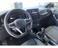 Volkswagen T-Roc 1.0 TSI Dark Line 115 cv de 2025 con 20 Km por 29.890 EUR. en Barcelona