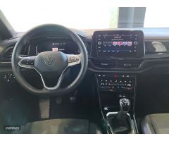 Volkswagen T-Roc 1.0 TSI Dark Line 115 cv de 2025 con 20 Km por 29.890 EUR. en Barcelona