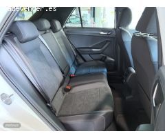 Volkswagen T-Roc 1.0 TSI Dark Line 115 cv de 2025 con 20 Km por 29.890 EUR. en Barcelona
