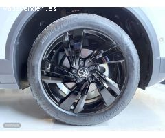 Volkswagen T-Roc 1.0 TSI Dark Line 115 cv de 2025 con 20 Km por 29.890 EUR. en Barcelona