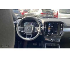 Volvo XC40 TODOTERRENO 1.5 T2 CORE AUTOMATICO 129CV 5P de 2024 con 15.222 Km por 31.900 EUR. en Sevi