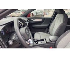 Volvo XC40 TODOTERRENO 1.5 T2 CORE AUTOMATICO 129CV 5P de 2024 con 17.345 Km por 32.900 EUR. en Sevi