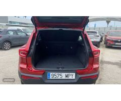Volvo XC40 TODOTERRENO 1.5 T2 CORE AUTOMATICO 129CV 5P de 2024 con 17.345 Km por 32.900 EUR. en Sevi