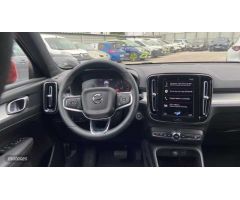 Volvo XC40 TODOTERRENO 1.5 T2 CORE AUTOMATICO 129CV 5P de 2024 con 17.345 Km por 32.900 EUR. en Sevi