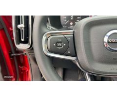 Volvo XC40 TODOTERRENO 1.5 T2 CORE AUTOMATICO 129CV 5P de 2024 con 17.345 Km por 32.900 EUR. en Sevi