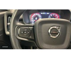 Volvo XC40 1.5 T2 MOMENTUM CORE 129 CV de 2021 con 73.292 Km por 22.900 EUR. en A Coruna