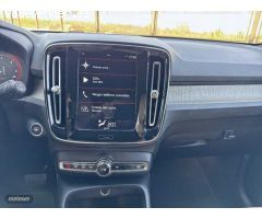 Volvo XC40 D3 Inscription Automatico de 2019 con 100.354 Km por 27.500 EUR. en Badajoz