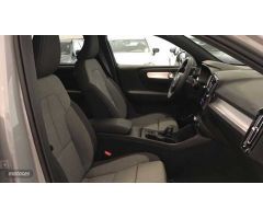 Volvo XC40 XC40 Core, B3 Mild hybrid, Gasolina de 2025 con 10 Km por 44.990 EUR. en Ourense