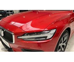 Volvo V 60 V60 Core, B4 Mild hybrid, Diesel de 2025 con 1 Km por 44.500 EUR. en Madrid