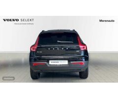 Volvo XC40 2.0 B3 ULTIMATE DARK AUTO 163 CV de 2024 con 20.737 Km por 44.900 EUR. en A Coruna