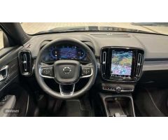 Volvo XC40 2.0 B3 ULTIMATE DARK AUTO 163 CV de 2024 con 20.737 Km por 44.900 EUR. en A Coruna