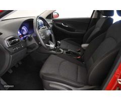 Hyundai i30 1.0 TGDI Klass LR 48V 120 de 2024 con 18.562 Km por 19.300 EUR. en Segovia
