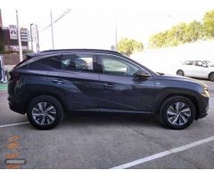 Hyundai Tucson 1.6 TGDI 48V Maxx 4x2 de 2021 con 42.800 Km por 32.500 EUR. en Segovia