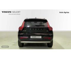 Volvo XC40 2.0 B3 MHEV CORE DCT 163 5P de 2025 con 1 Km por 39.500 EUR. en La Rioja