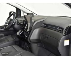 Hyundai Staria Staria HEV 1.6 TGDI Tecno de 2025 con 4.000 Km por 49.990 EUR. en Cadiz