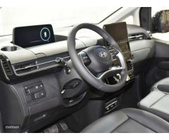 Hyundai Staria Staria HEV 1.6 TGDI Tecno de 2025 con 4.000 Km por 49.990 EUR. en Cadiz