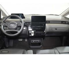 Hyundai Staria Staria HEV 1.6 TGDI Tecno de 2025 con 4.000 Km por 49.990 EUR. en Cadiz
