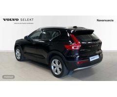 Volvo XC40 XC40 T2 Momentum Pro Automatico de 2020 con 31.958 Km por 26.450 EUR. en Navarra