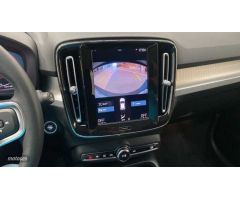 Volvo XC40 XC40 T2 Momentum Pro Automatico de 2020 con 31.958 Km por 26.450 EUR. en Navarra