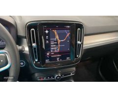 Volvo XC40 XC40 T2 Momentum Pro Automatico de 2020 con 31.958 Km por 26.450 EUR. en Navarra
