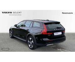 Volvo V 60 V60 Cross Country Core, B4 (diesel) AWD, Diesel de 2023 con 44.260 Km por 39.750 EUR. en