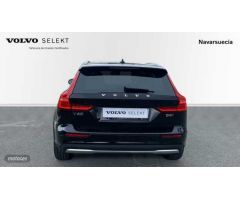 Volvo V 60 V60 Cross Country Core, B4 (diesel) AWD, Diesel de 2023 con 44.260 Km por 39.750 EUR. en