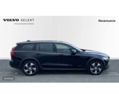 Volvo V 60 V60 Cross Country Core, B4 (diesel) AWD, Diesel de 2023 con 44.260 Km por 39.750 EUR. en