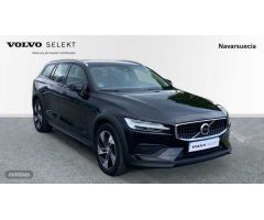 Volvo V 60 V60 Cross Country Core, B4 (diesel) AWD, Diesel de 2023 con 44.260 Km por 39.750 EUR. en